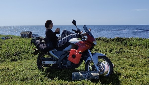Белоруска на мотоцикле побывала на Баренцевом море