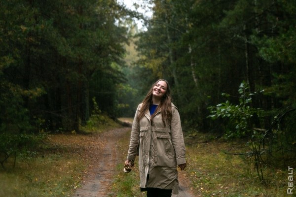 Девушка уехала из столицы в деревню в Березовском районе и нашла себе там дело — ремонтирует дом прадеда. И вот что у нее получилось Девушка уехала из столицы в деревню в Березовском районе и нашла себе там дело — ремонтирует дом прадеда. И вот что у нее получилось