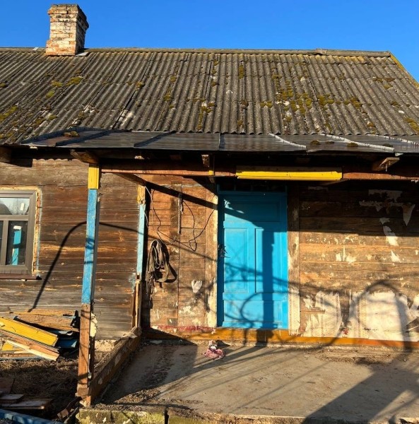 Девушка уехала из столицы в деревню в Березовском районе и нашла себе там дело — ремонтирует дом прадеда. И вот что у нее получилось Девушка уехала из столицы в деревню в Березовском районе и нашла себе там дело — ремонтирует дом прадеда. И вот что у нее получилось