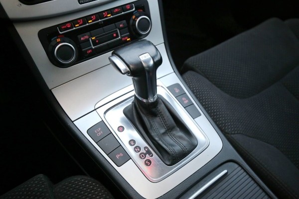 Белорус купил бензиновый VW Passat (B6) за $6 800. Проверили, стоил ли он своих денег