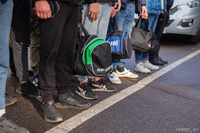 Белорус был осужден за уклонение от службы в армии. Какое наказание он получил? Белорус был осужден за уклонение от службы в армии. Какое наказание он получил?