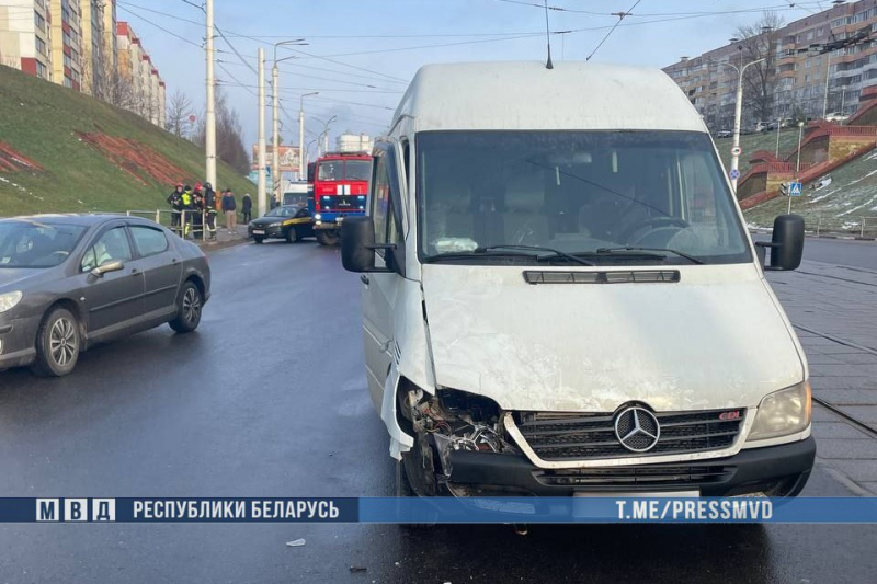 Школьник погиб под колесами Mercedes