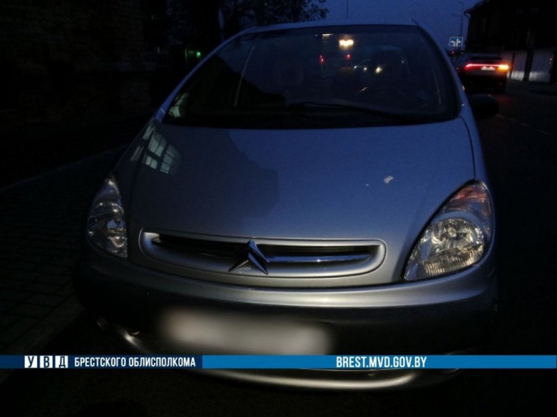 В Бресте 64-летний водитель Citroen сбил 60-летнюю велосипедистку