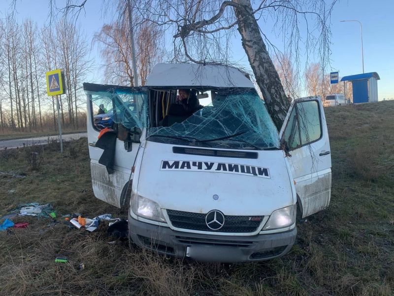 Правоохранители рассказали новые подробности ДТП с опрокинувшейся маршруткой Правоохранители рассказали новые подробности ДТП с опрокинувшейся маршруткой