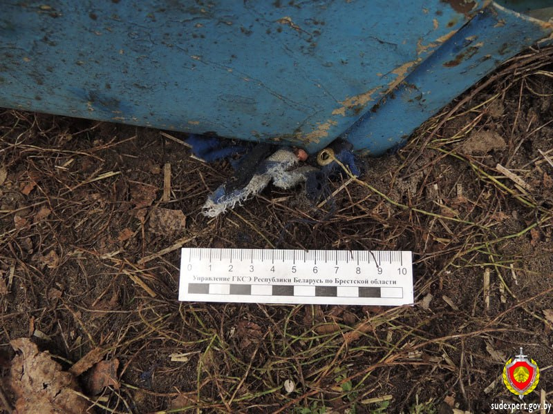 Двух жителей Брестской области тяжело травмировало упавшими автомобилями — один из них погиб