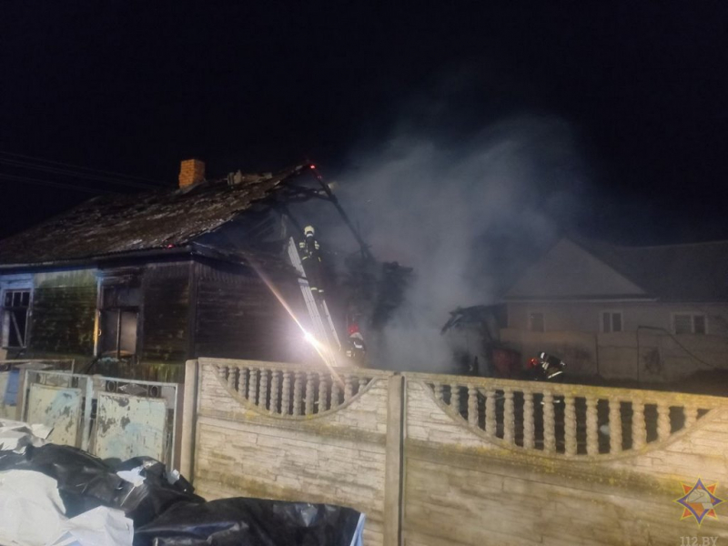 В Барановичах на пожаре погибли два человека В Барановичах на пожаре погибли два человека