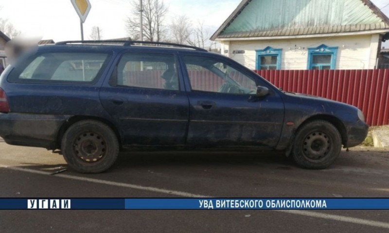 В Беларуси прицеп легковушки сбил пешехода на обочине. Как это случилось?