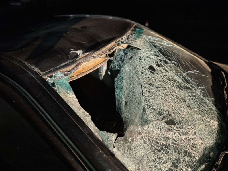 Пешехода переехали два автомобиля. Как так получилось? Пешехода переехали два автомобиля. Как так получилось?