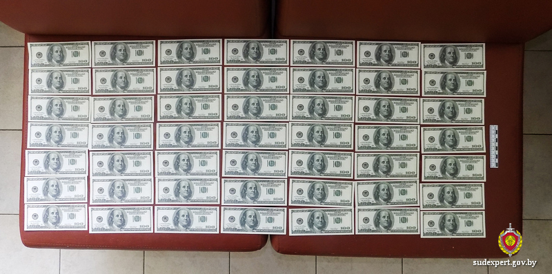 Чтобы скрыть воровство денег у отца, белорус придумал «манипуляцию» с купюрами Чтобы скрыть воровство денег у отца, белорус придумал «манипуляцию» с купюрами