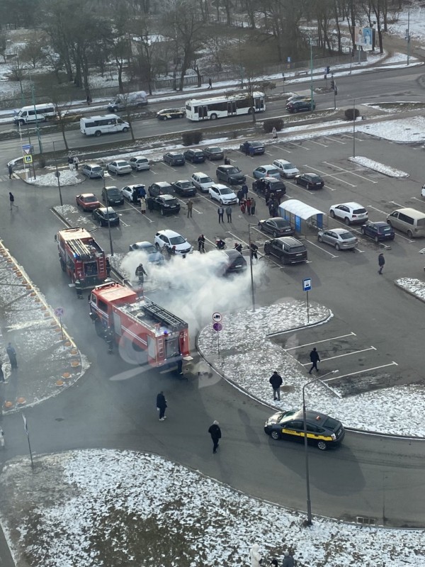 В Бресте горела Audi — видео В Бресте горела Audi — видео