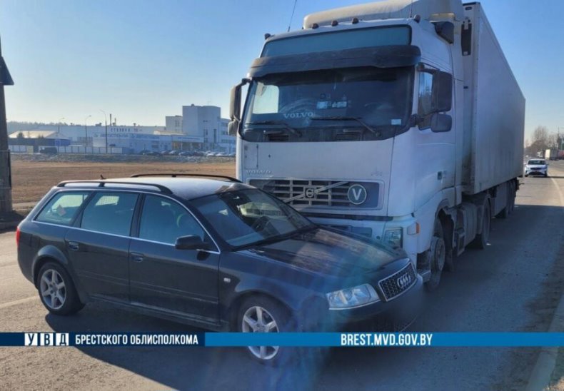 Три ДТП за короткий промежуток времени произошли сегодня в Бресте Три ДТП за короткий промежуток времени произошли сегодня в Бресте