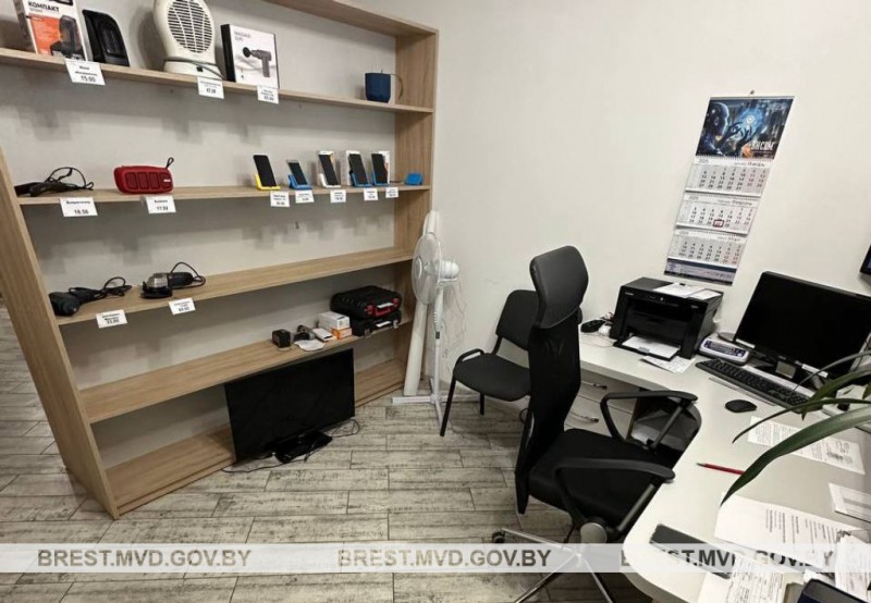 В Пинске уборщица похитила телевизор из сдаваемой квартиры В Пинске уборщица похитила телевизор из сдаваемой квартиры