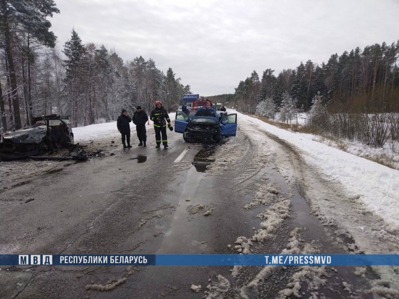 Серьёзное ДТП произошло на автодороге М-8: семеро пострадавших Серьёзное ДТП произошло на автодороге М-8: семеро пострадавших