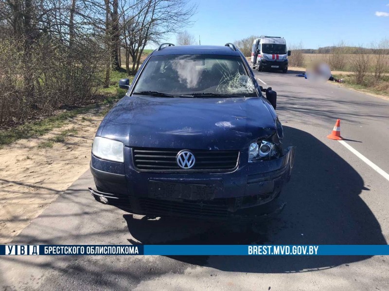 В Березовском районе водитель мопеда погиб в ДТП с Volkswagen В Березовском районе водитель мопеда погиб в ДТП с Volkswagen