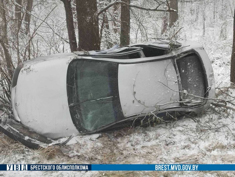 Погодные условия или ошибка водителя? ДТП в Лунинецком районе Погодные условия или ошибка водителя? ДТП в Лунинецком районе