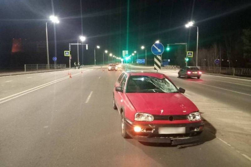 Женщина за рулем Volkswagen сбила велосипедиста: следствие установило ее невиновность Женщина за рулем Volkswagen сбила велосипедиста: следствие установило ее невиновность