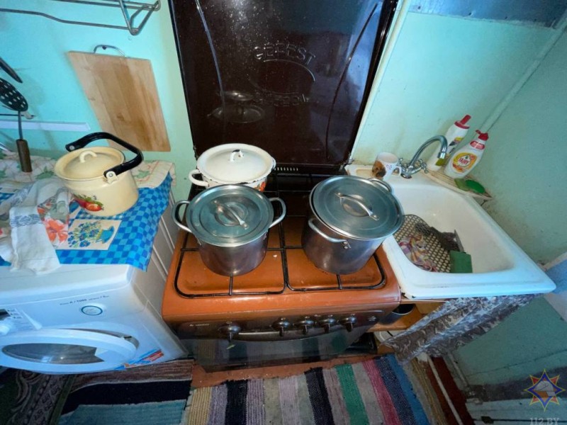 В Березовском районе на женщине загорелась одежда В Березовском районе на женщине загорелась одежда