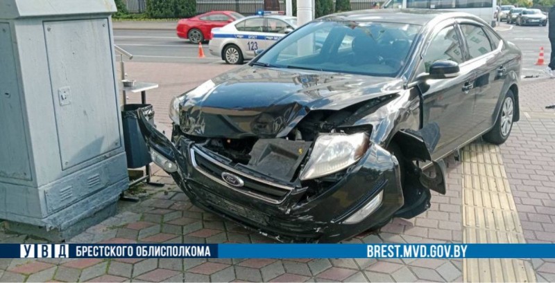 Стали известны подробности ДТП на Ленина в Бресте Стали известны подробности ДТП на Ленина в Бресте