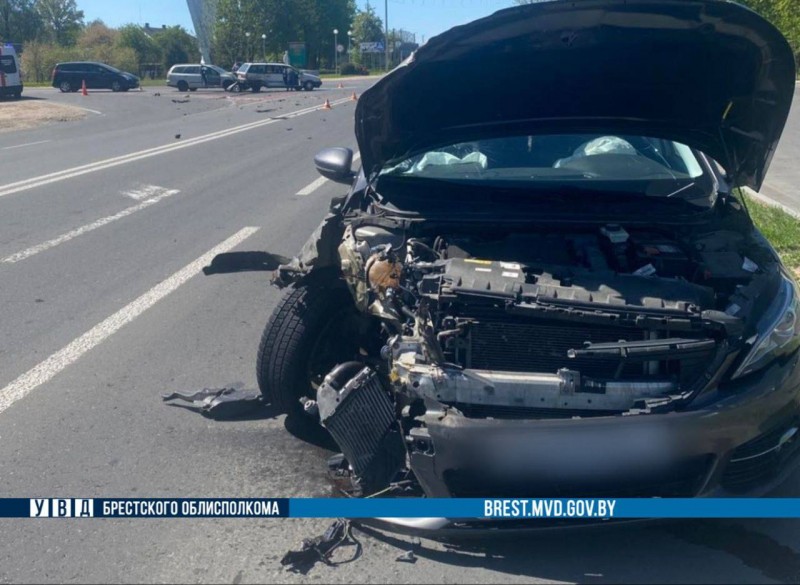 Три автомобиля столкнулись в Ивацевичах Три автомобиля столкнулись в Ивацевичах