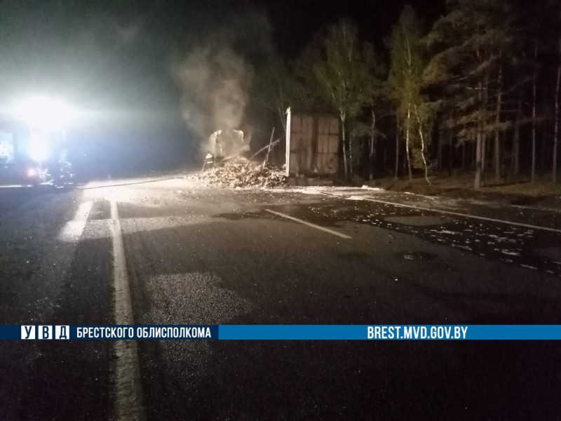 Груз зажигалок загорелся в фуре в Кобринском районе Груз зажигалок загорелся в фуре в Кобринском районе