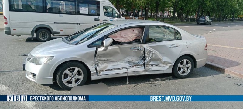 Стали известны подробности ДТП на Ленина в Бресте Стали известны подробности ДТП на Ленина в Бресте