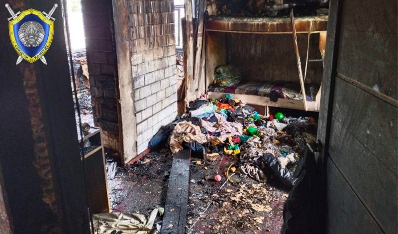 На пожаре в Каменецком районе погибли двое маленьких детей