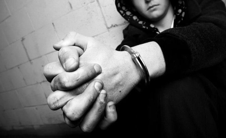 В Беларуси школьнику грозит до 15 лет лишения свободы. Что он сделал?