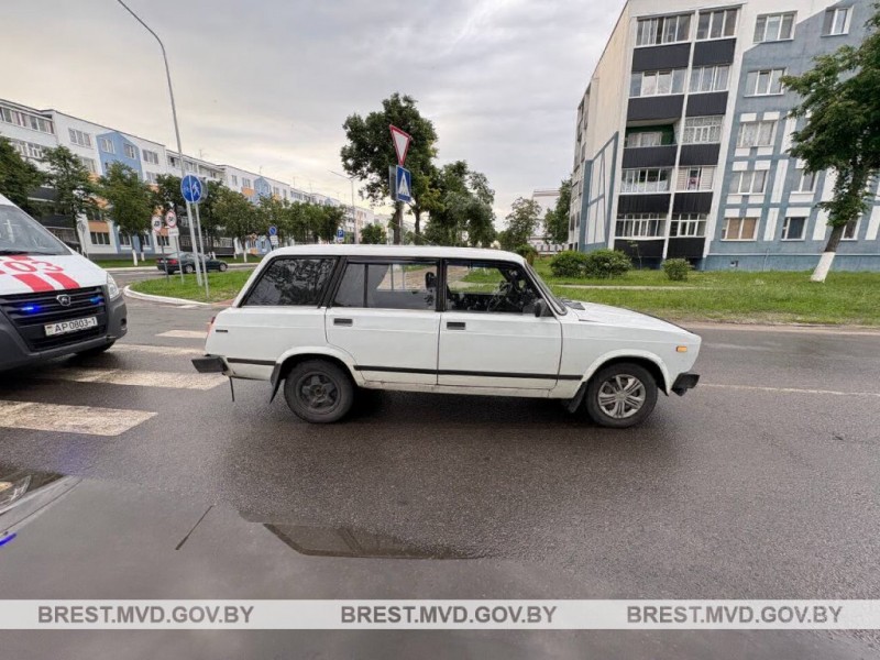 В Лунинецком районе водитель «ВАЗ» сбил пешехода на переходе