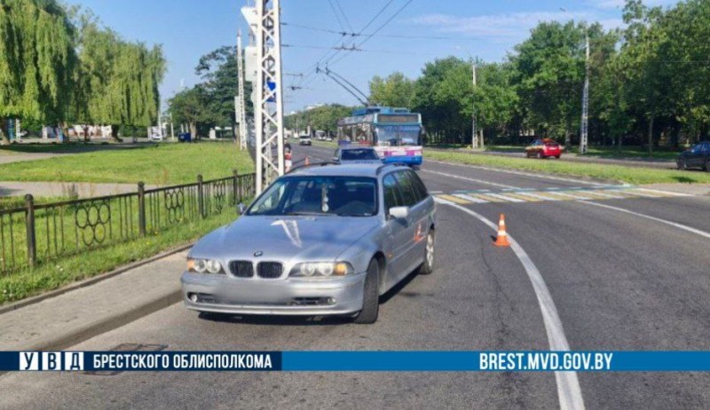 В Бресте водитель BMW сбил 77-летнего велосипедиста В Бресте водитель BMW сбил 77-летнего велосипедиста