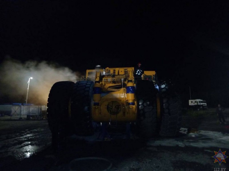 В Лунинецком районе горел карьерный самосвал