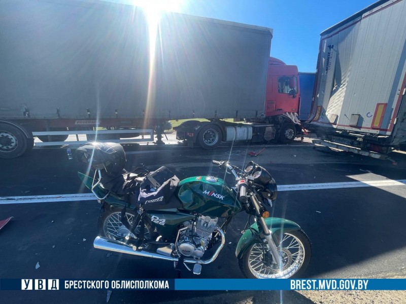 Под Брестом погиб мотоциклист — подробности трагедии Под Брестом погиб мотоциклист — подробности трагедии