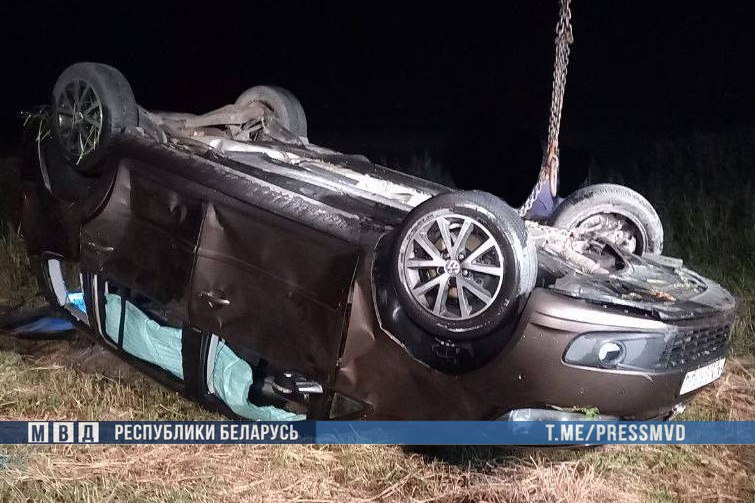 Трагедия в Беларуси: машина опрокинулась в мелиоративный канал — погибло два человека