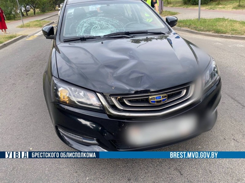 В Бресте на переходе сбили женщину